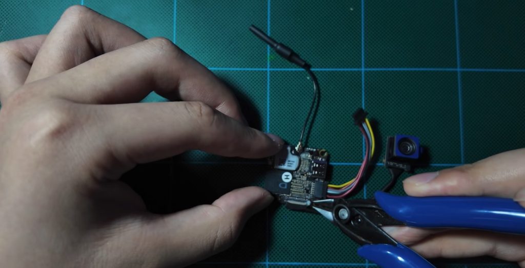 全网最详细教程之如何更换大疆小O4同轴线、天线,五寸穿越机装o4lite图传必会知识点